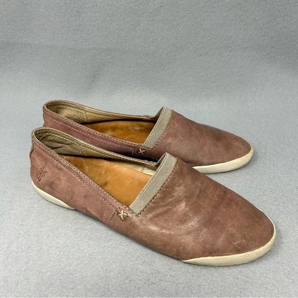 FRYE Melanie Rose Taupe Italian Leather Distressed Flat Loafers Size 6M. - Picture 2 of 13